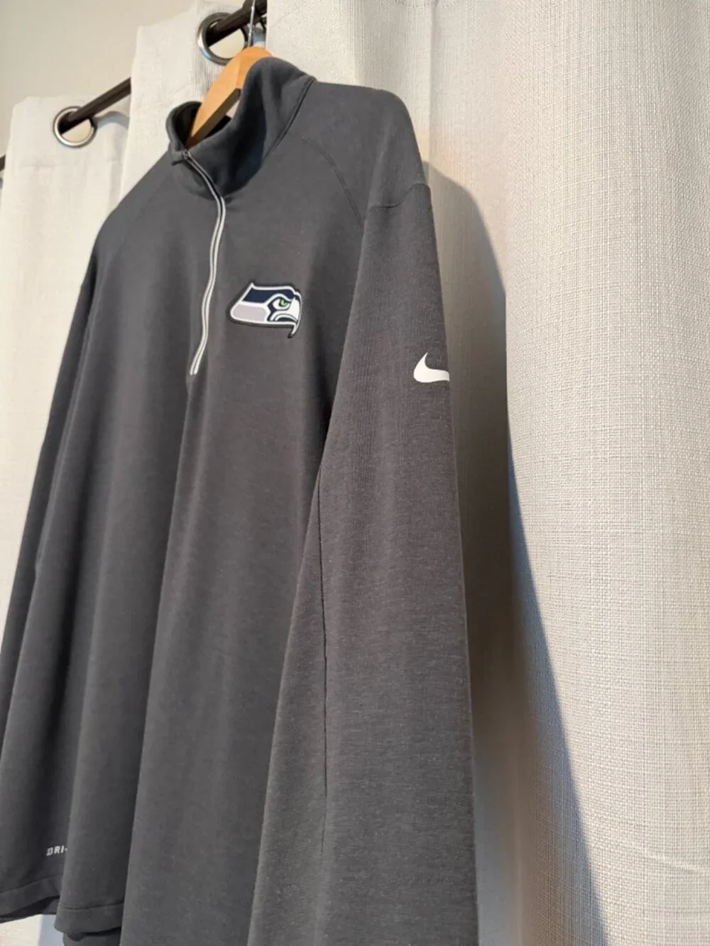Nike Men’s XXL Seattle Seahawks Gray Dri-Fit Pullover Quarter Zip